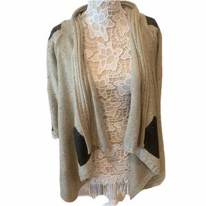 Yaira sweater shrug sz M